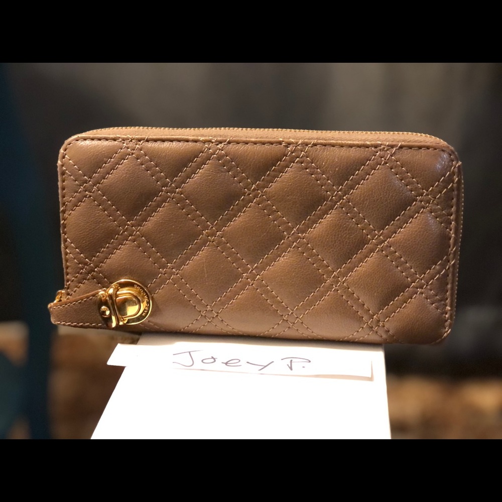 Marc Jacobs The Deluxe Quilted Leather Wallet $425